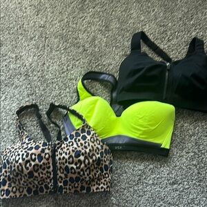 Victoria's Secret Sports Bra (3 for the price of one) size 34 DD